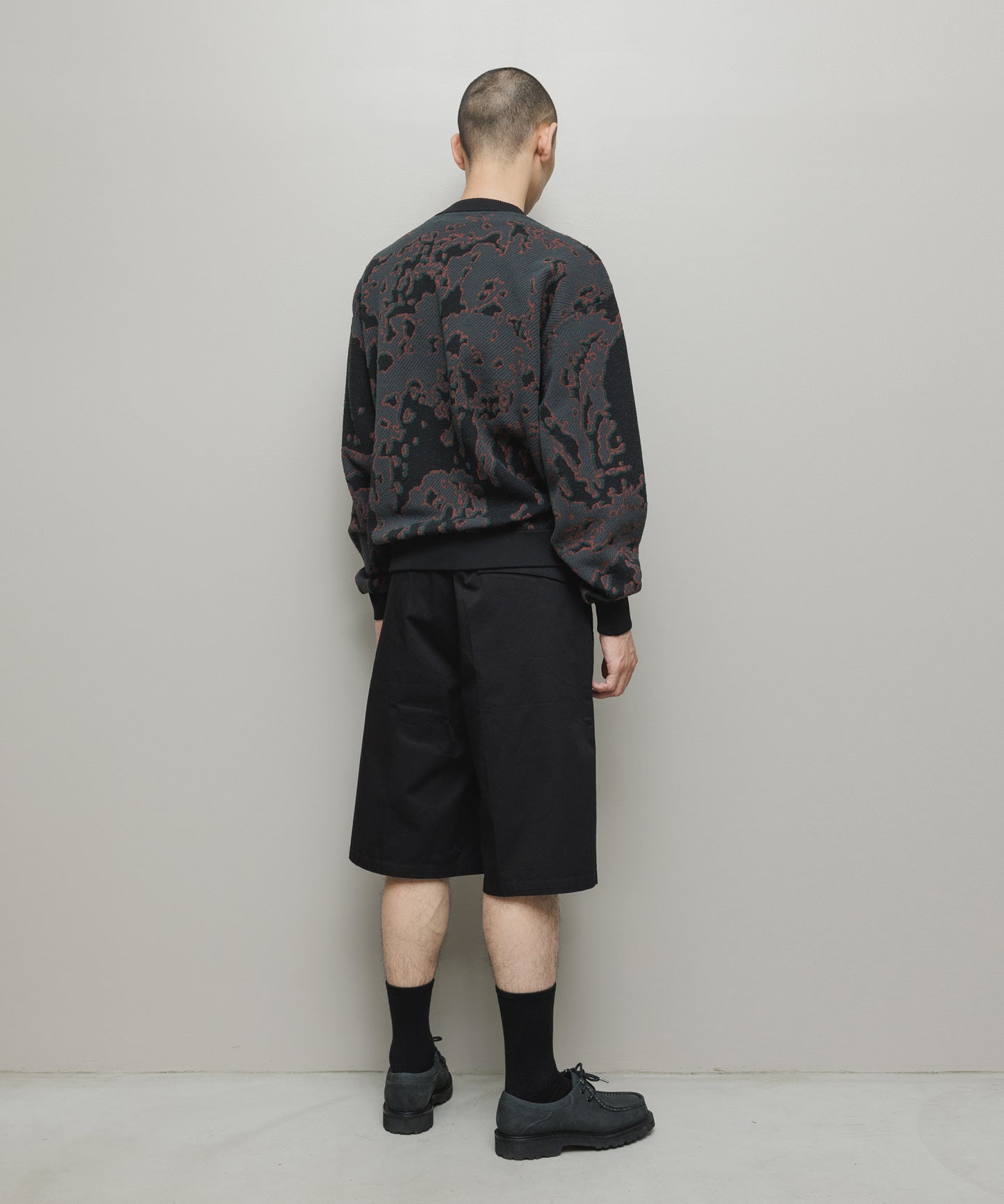 BAL-2192 JACQUARD PATTERN CREWNECK SWEATER BLACK