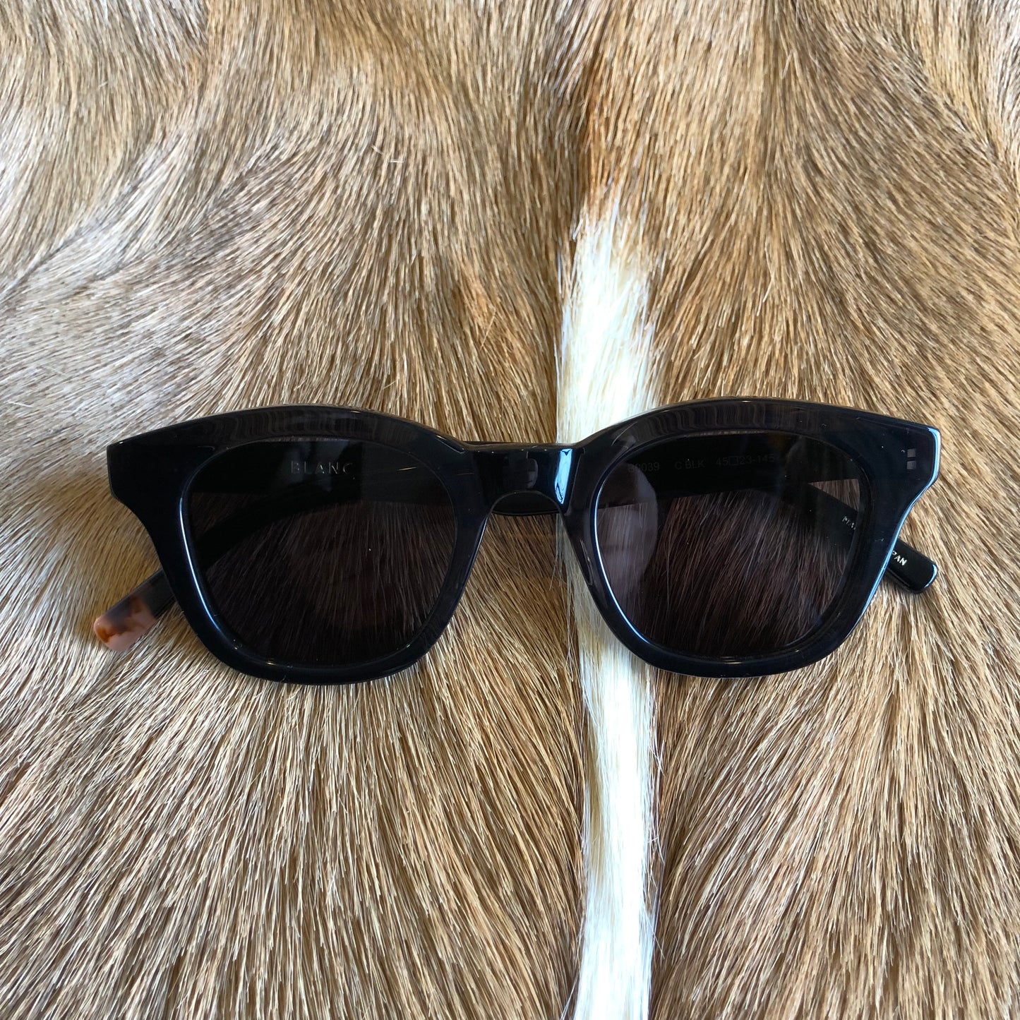 B0039 CLR BLK / GRY