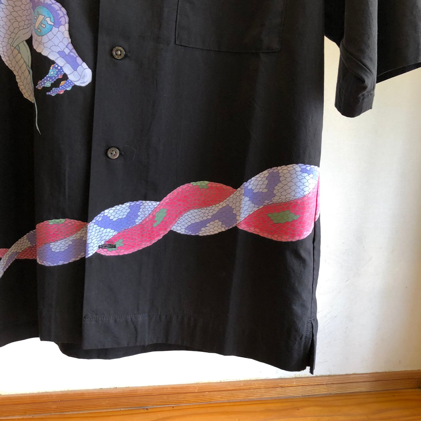 6 Snake Shirts BLACK