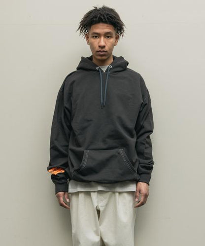 BAL-1967	PIGMENT DYE HOODIE SWEAT CARBON