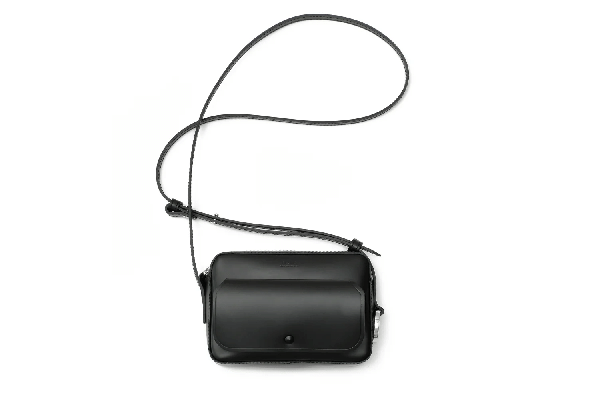 BA01 BLACK