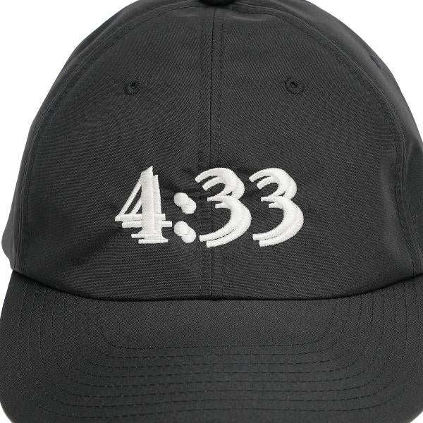 PRE CURVE BRIM 6 PANEL CAP (4:33) BLACK(WHITE EMB)