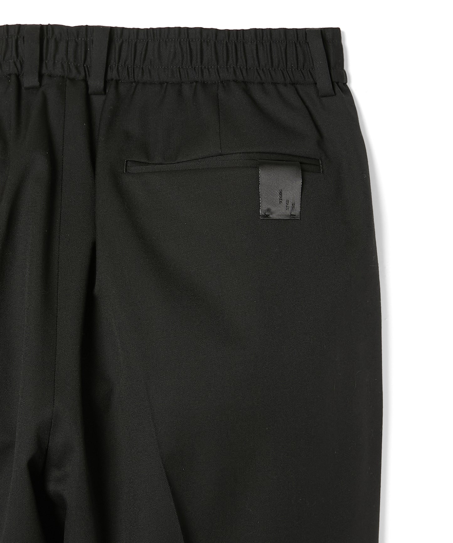 2252-PT06-004 / 1TUCK TROUSERS BLACK
