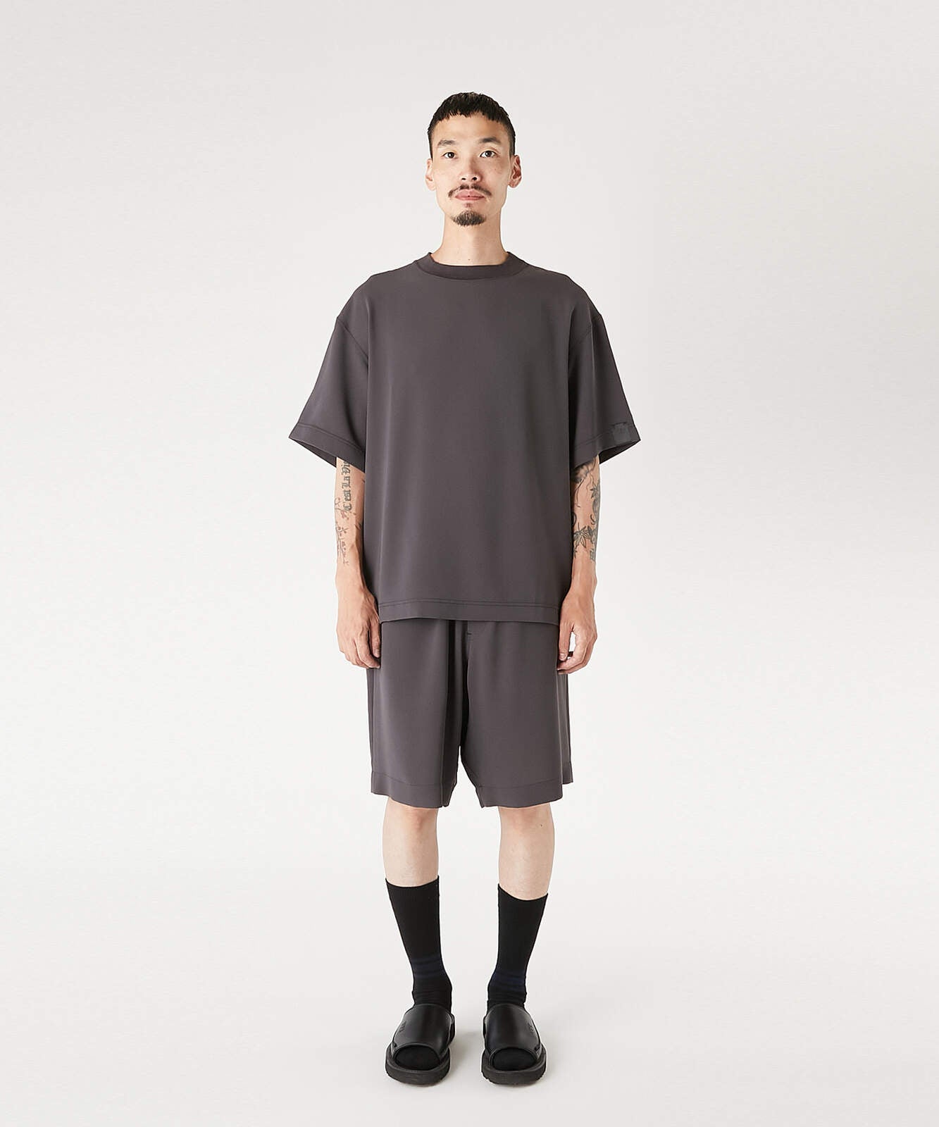 2261-CS58-011 / CREW NECK T-SHIRT CHARCOAL