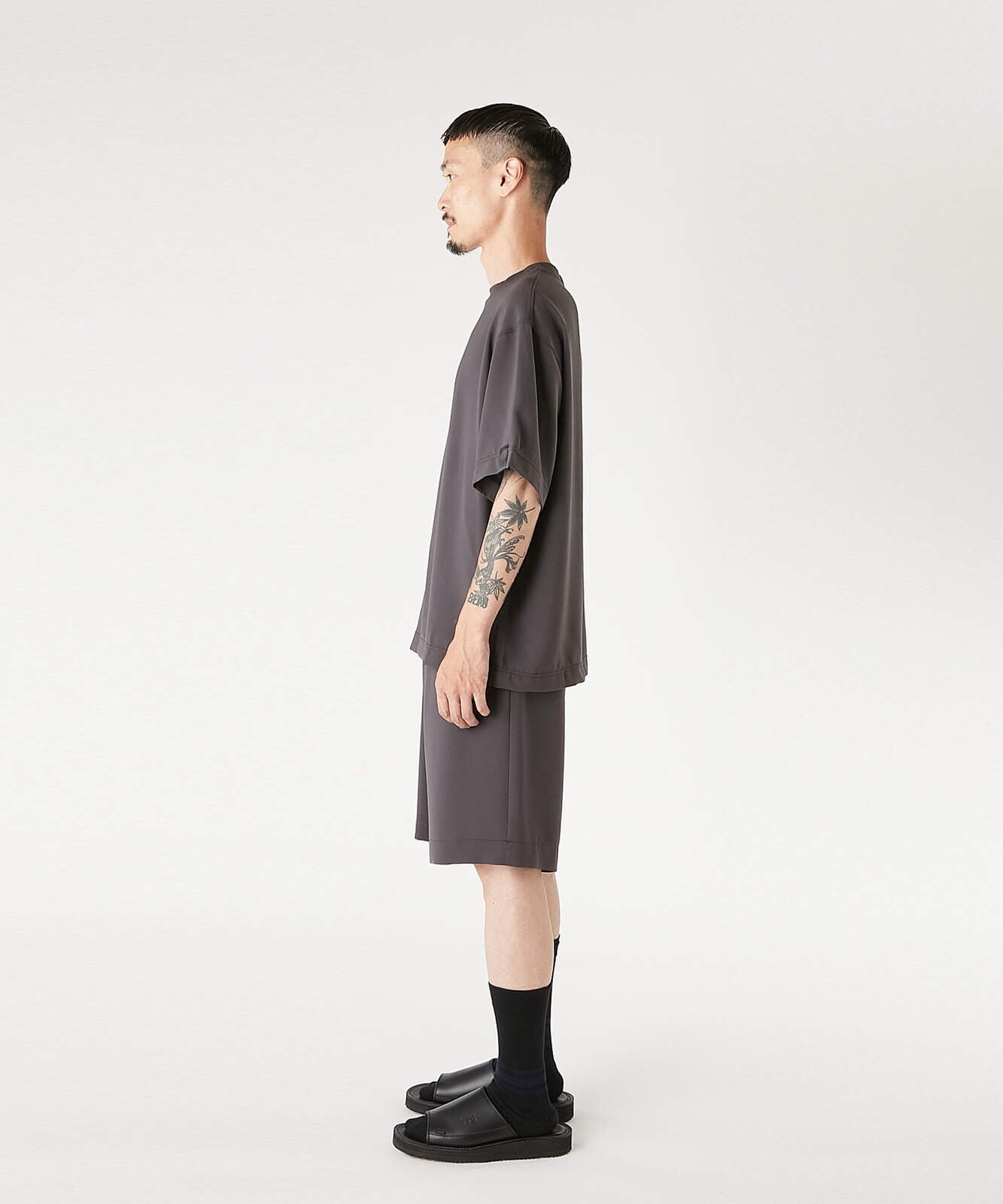 2261-CS58-011 / CREW NECK T-SHIRT CHARCOAL