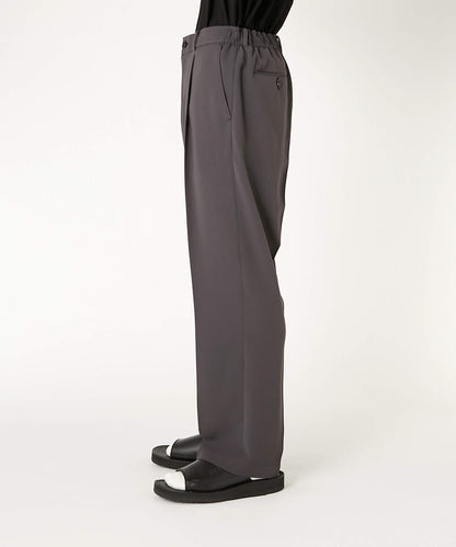 2261-PT06-011 / 1TUCK TROUSERS CHARCOAL