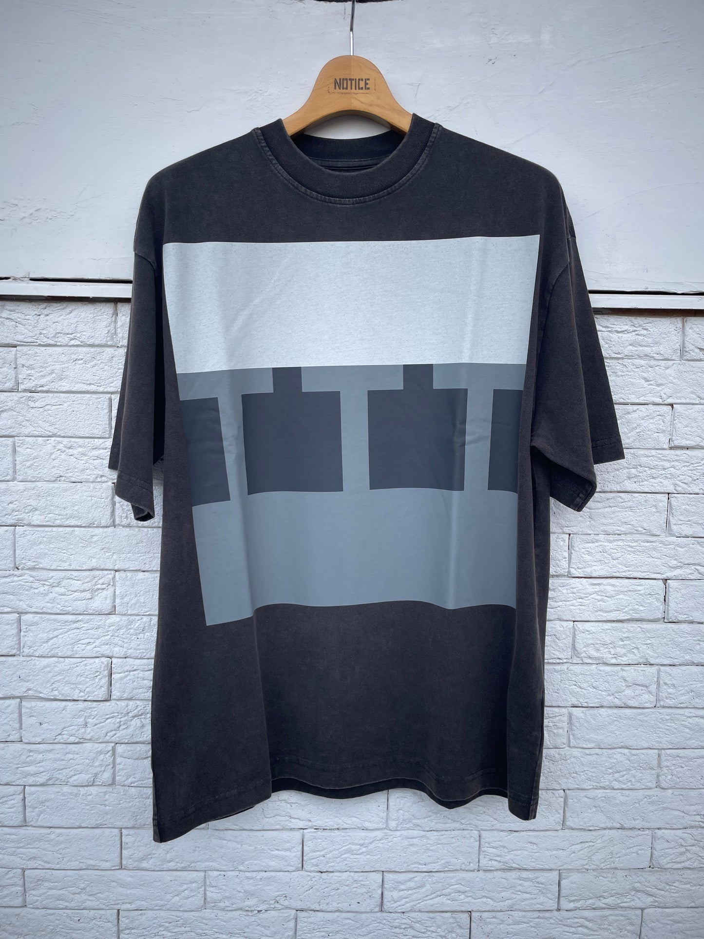TTT15TS003	TTT Block T-shirt Black Acid Wash