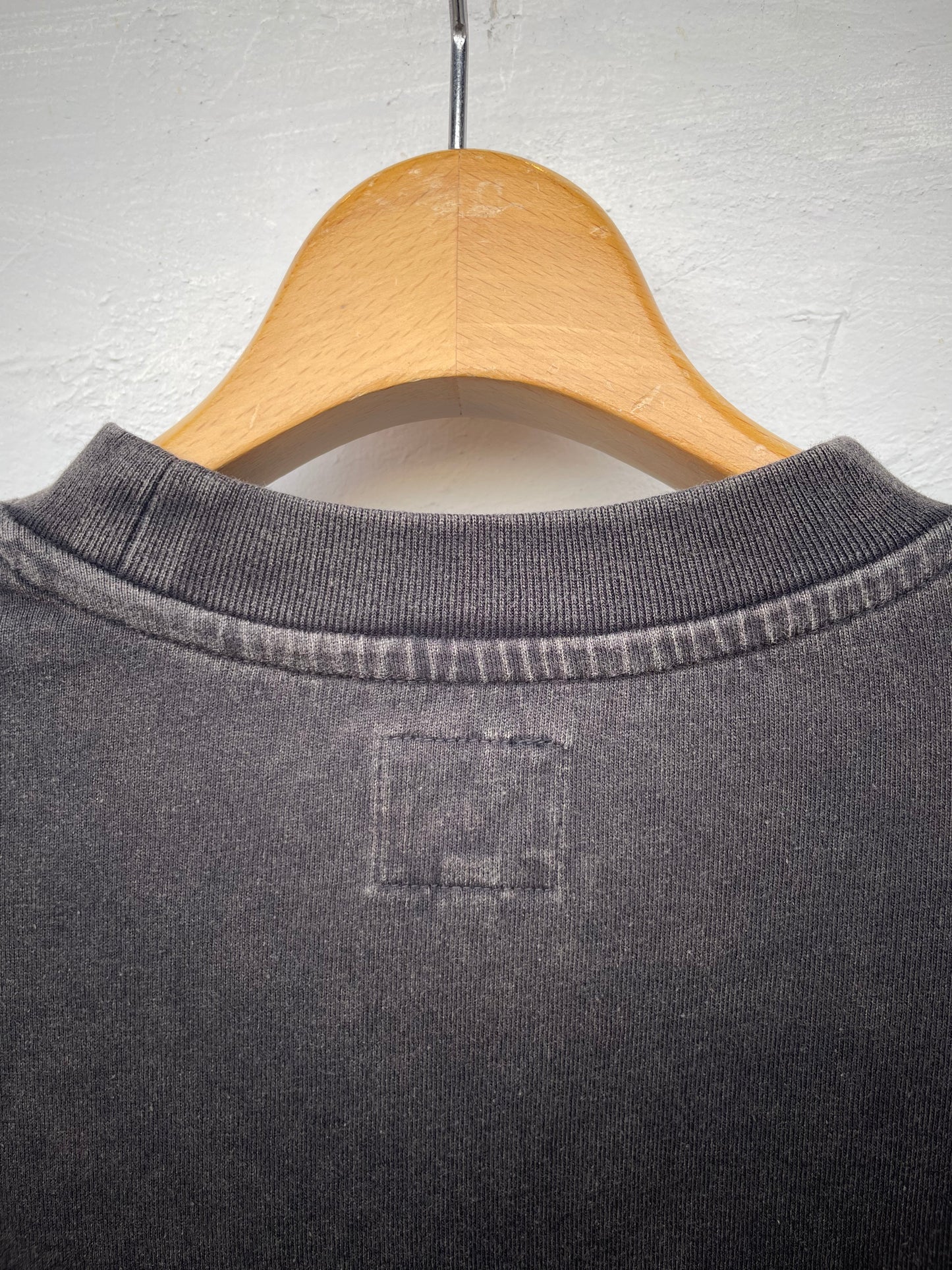 TTT15TS003	TTT Block T-shirt Black Acid Wash