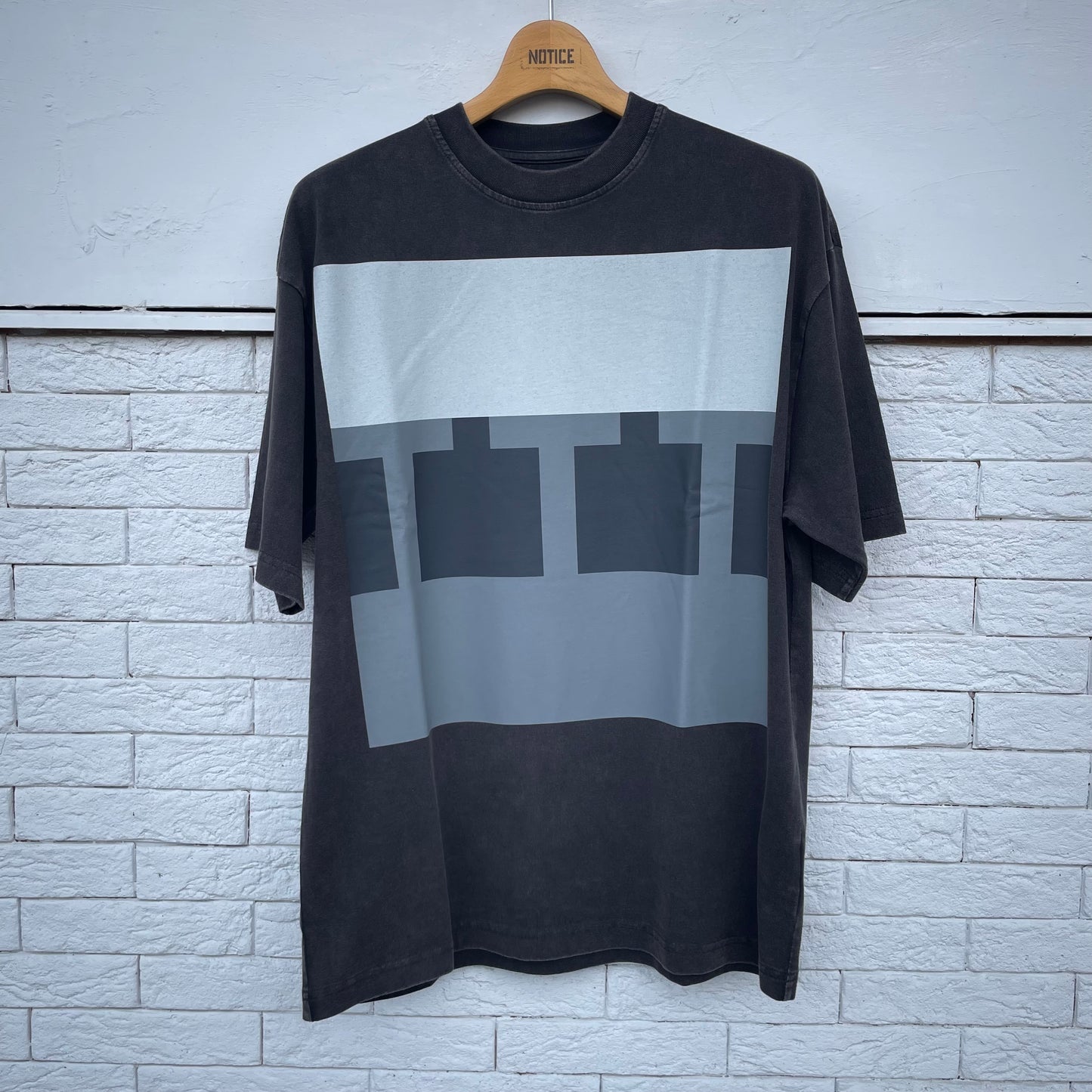 TTT15TS003	TTT Block T-shirt Black Acid Wash