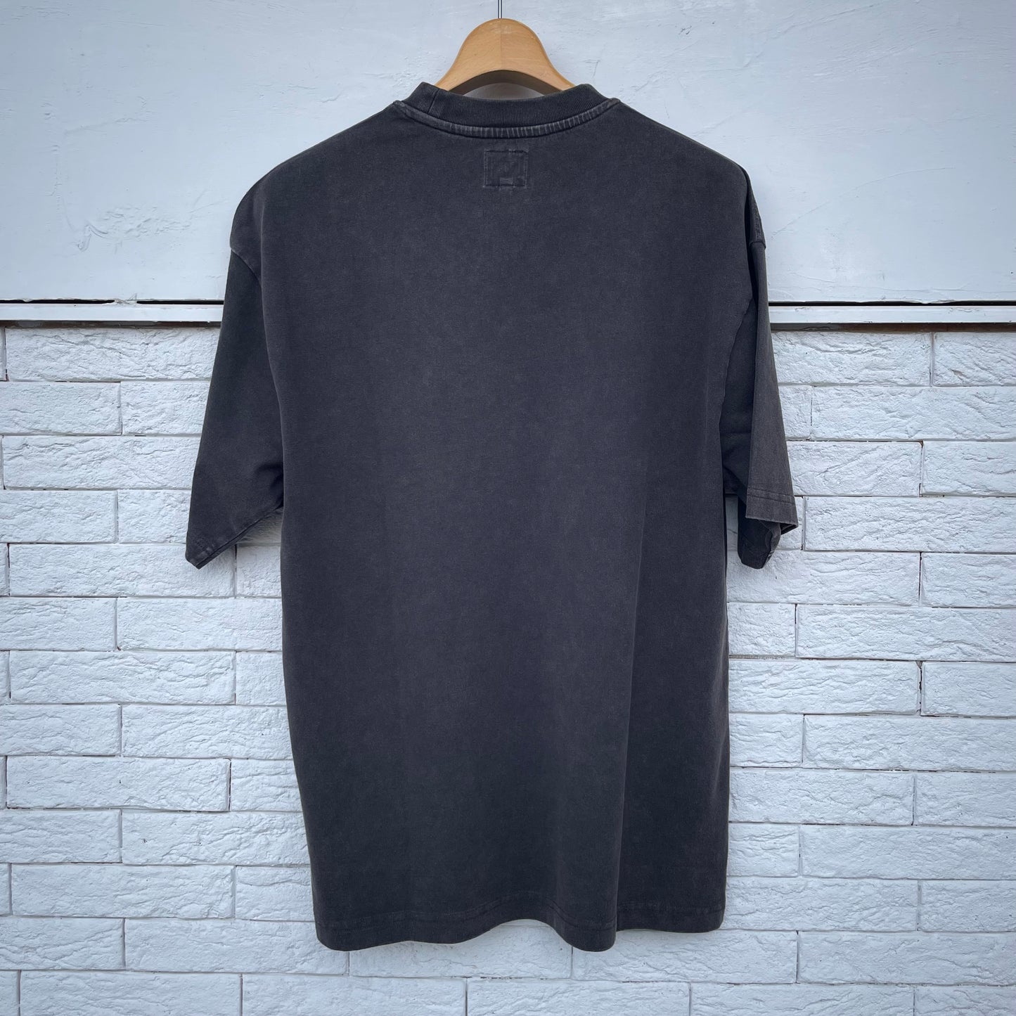 TTT15TS003	TTT Block T-shirt Black Acid Wash