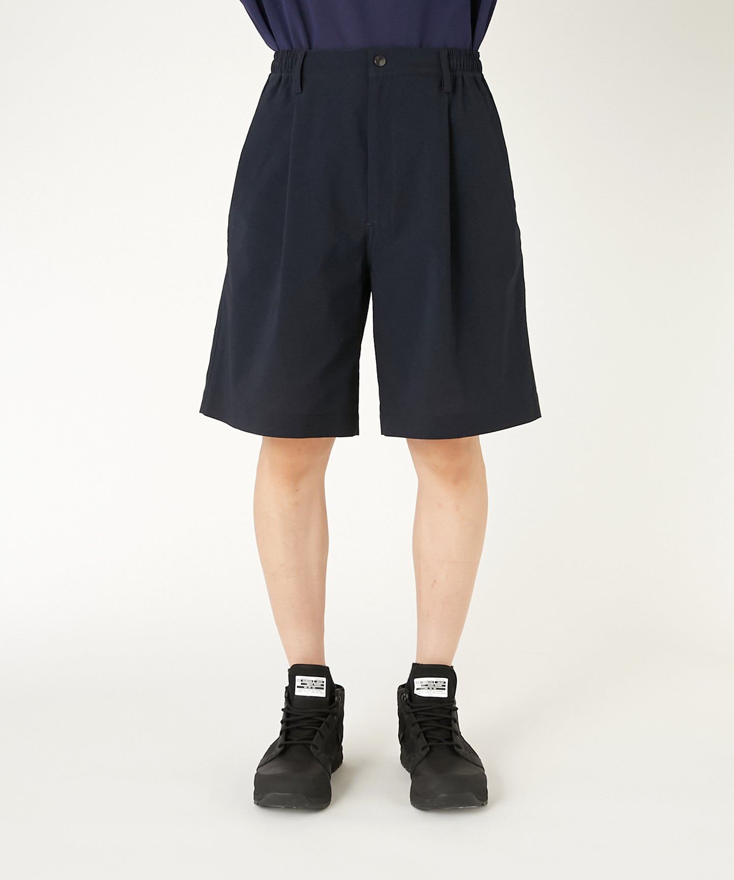 9261-CP54-002 / TUCK HALF PANTS BLACK