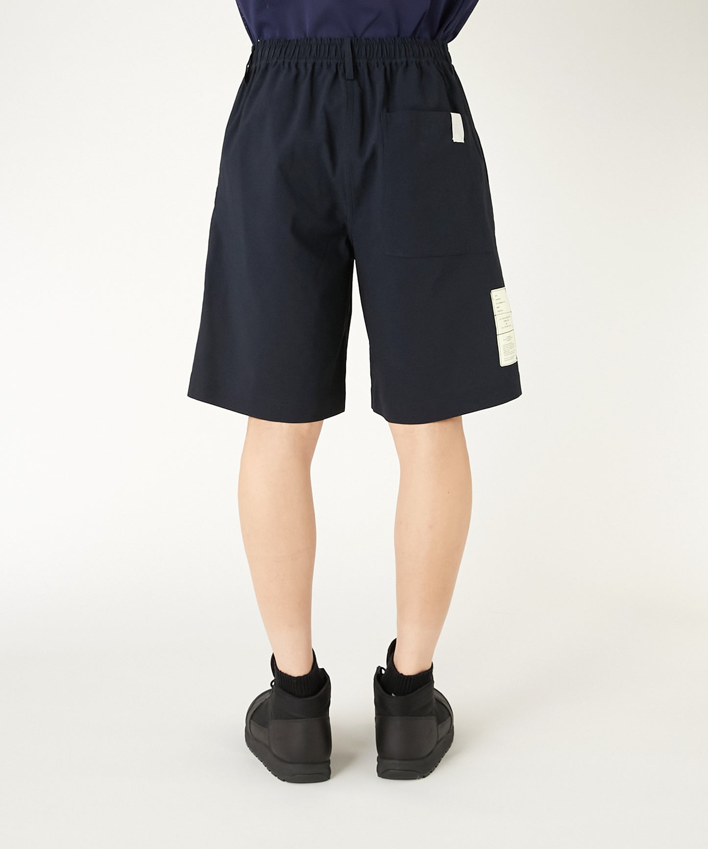 9261-CP54-002 / TUCK HALF PANTS BLACK