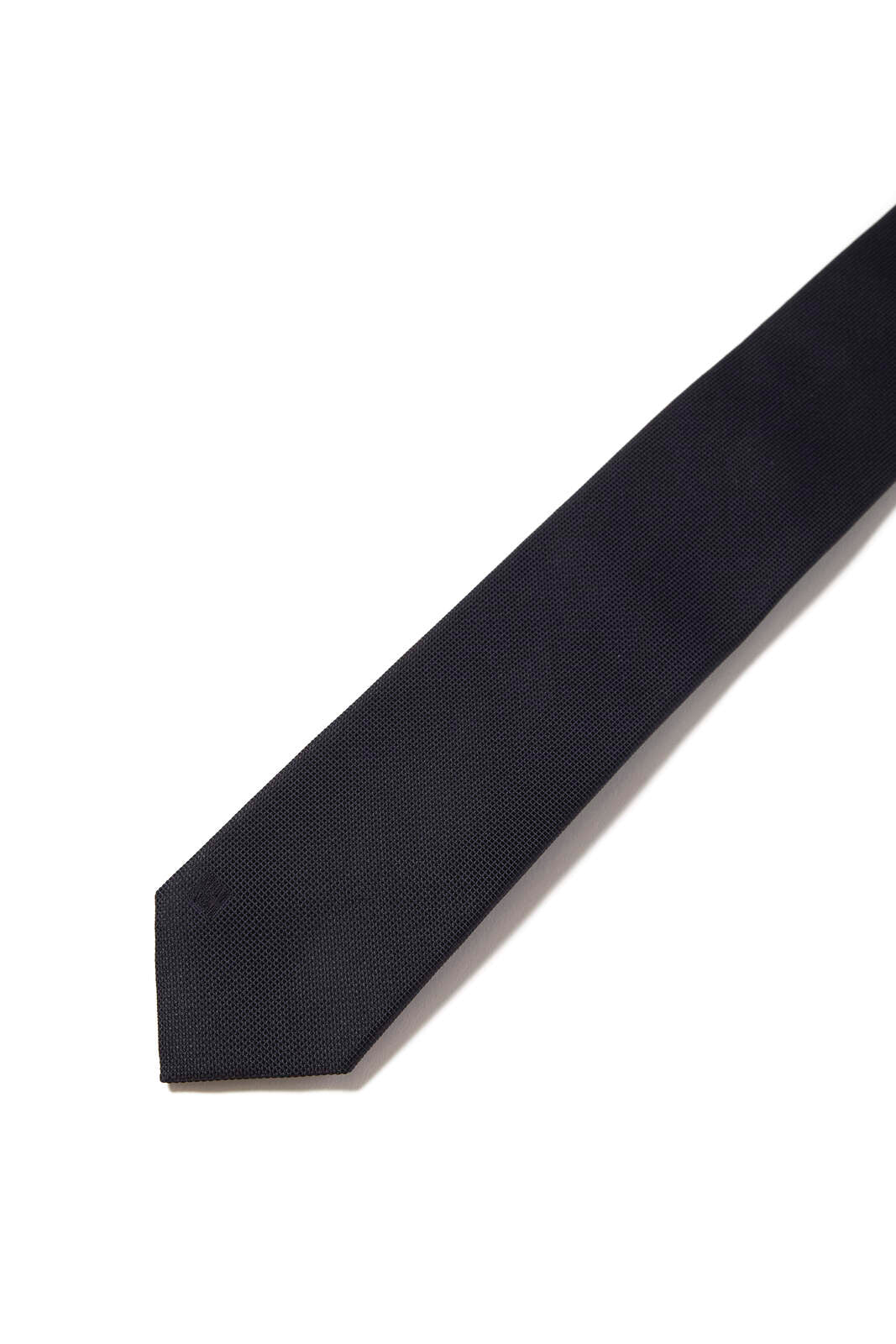 AC28 / TIE NAVY