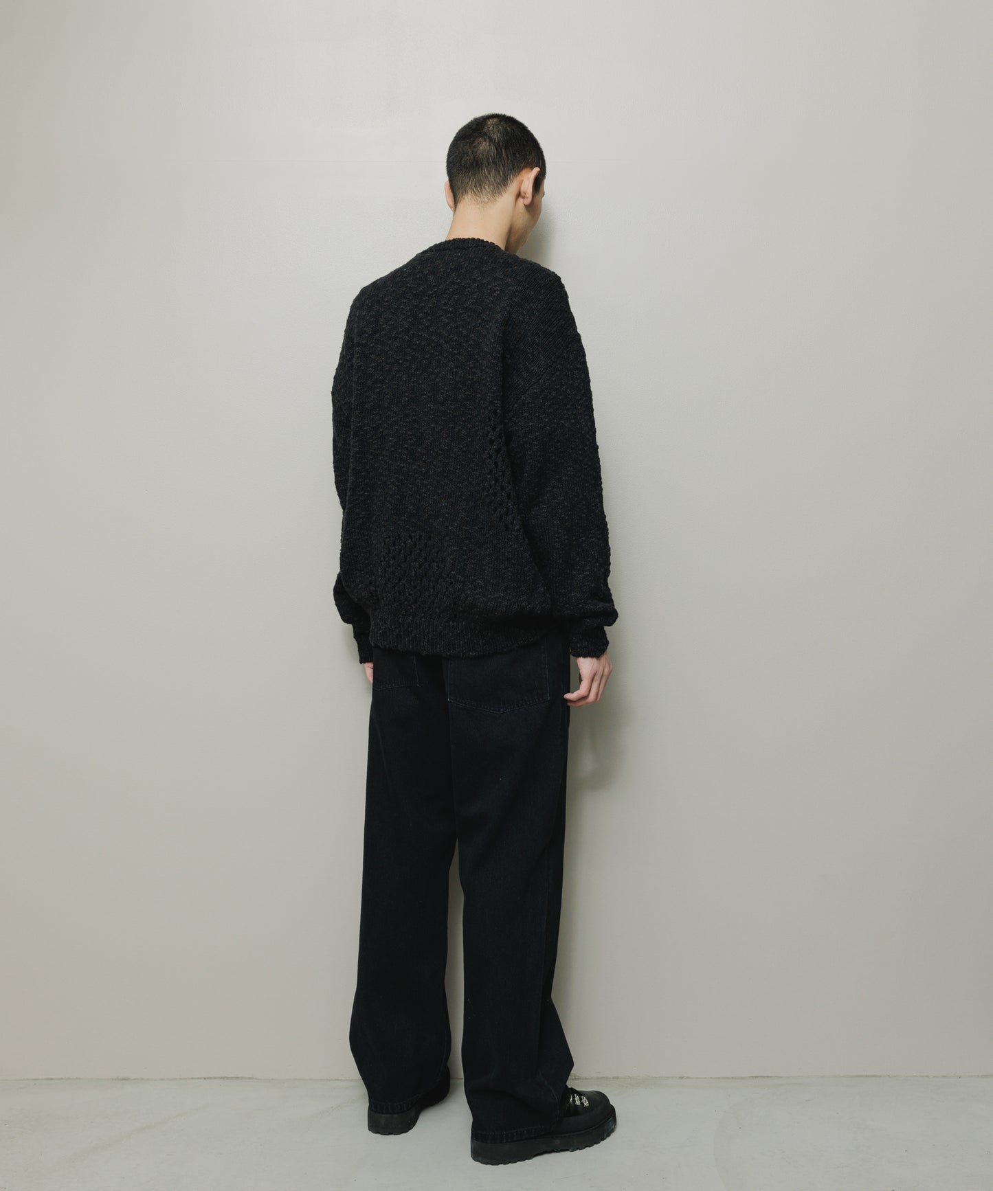 BAL-2167 VENTILATION CREWNECK SWEATER BLACK