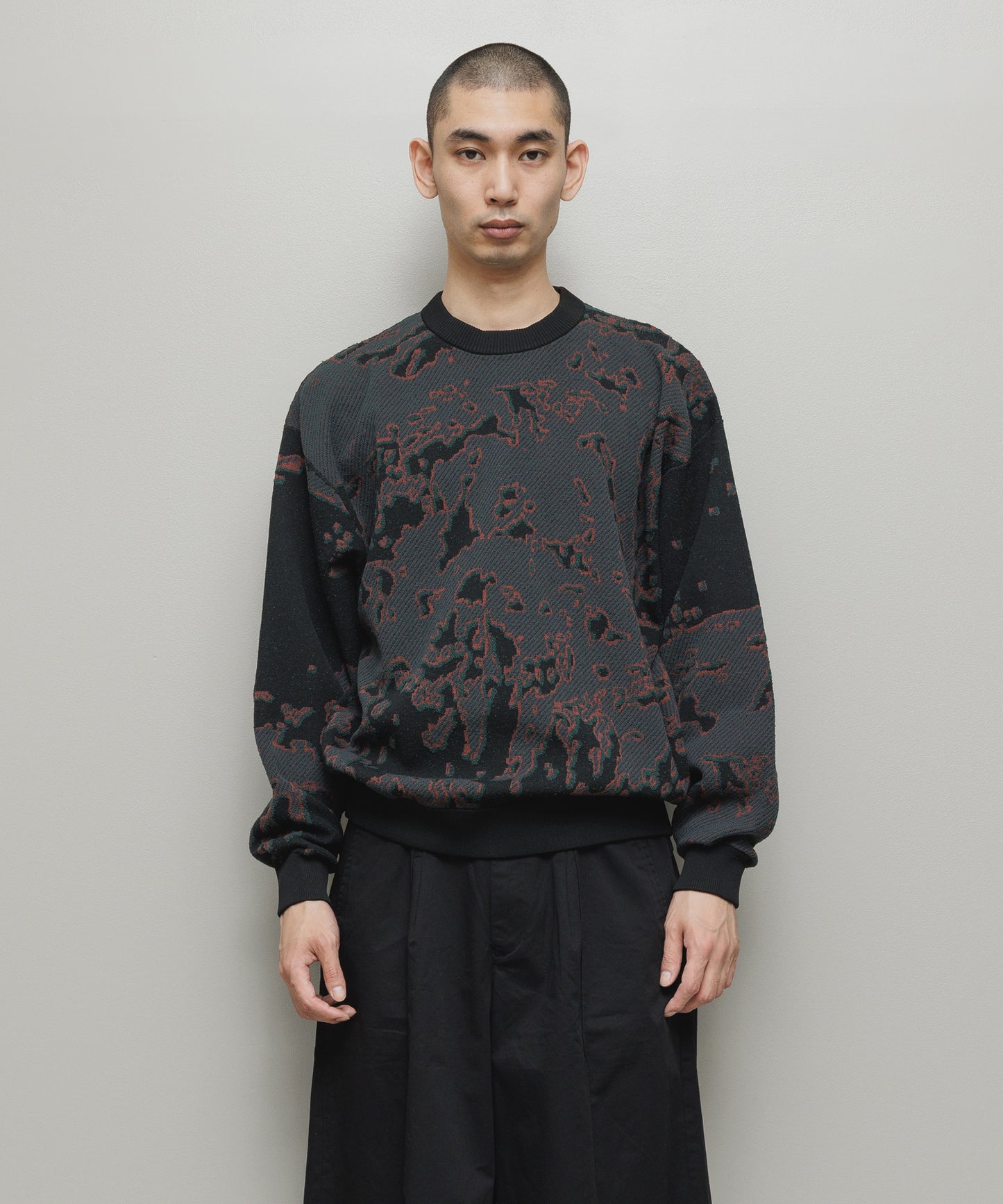 BAL-2192 JACQUARD PATTERN CREWNECK SWEATER BLACK