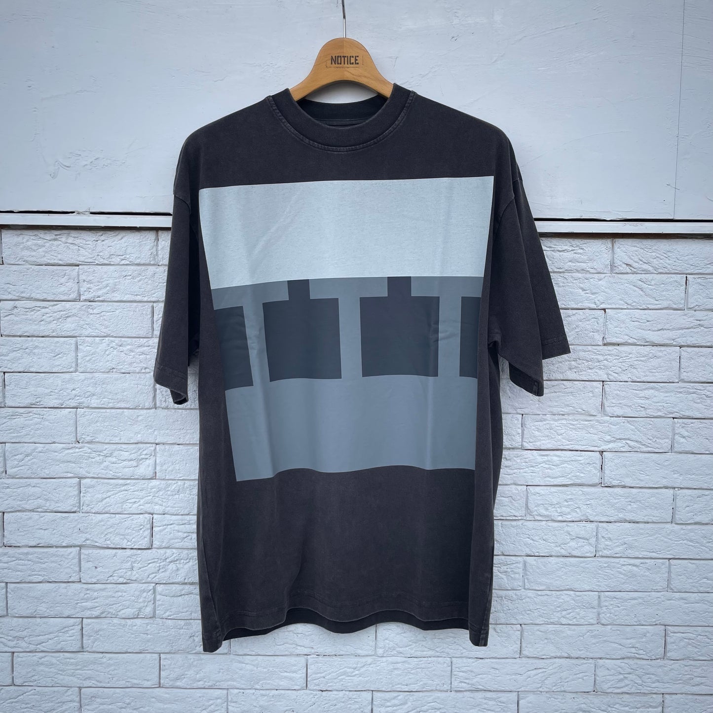 TTT15TS003	TTT Block T-shirt Black Acid Wash