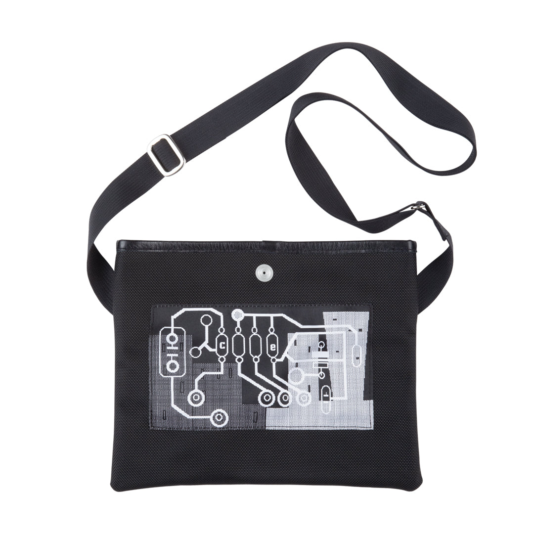 CES29G09 HARD SMALL POCKET BAG BLACK