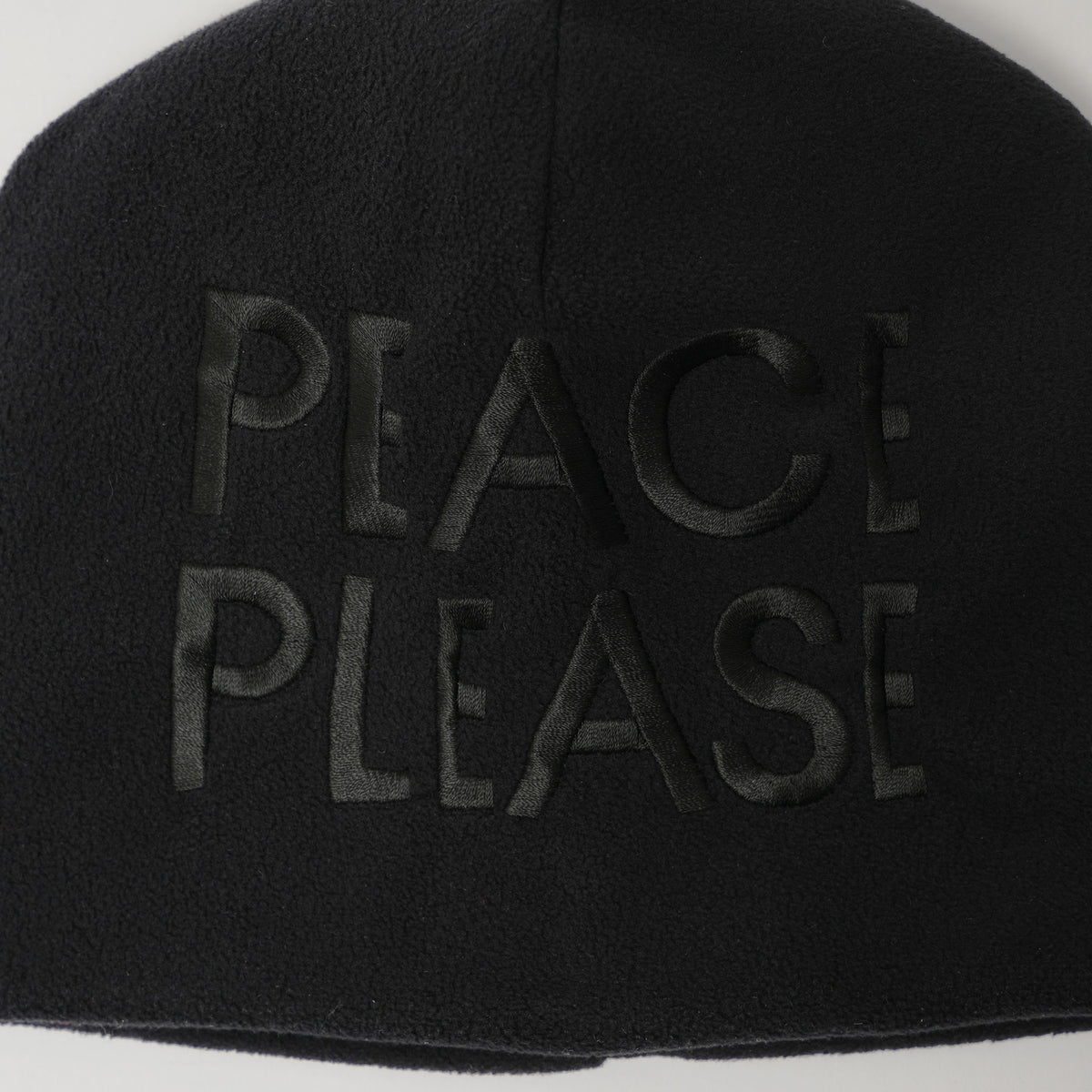 GB26FW-002 FLEECE BEANIE（PEACE PLEASE）BLACK