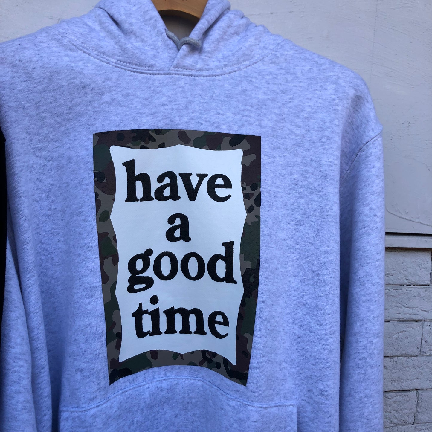 CAMO FRAME PULLOVER HOODIE FL ASH GRAY