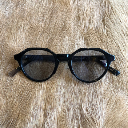 BM001 BLK / ICE GRY