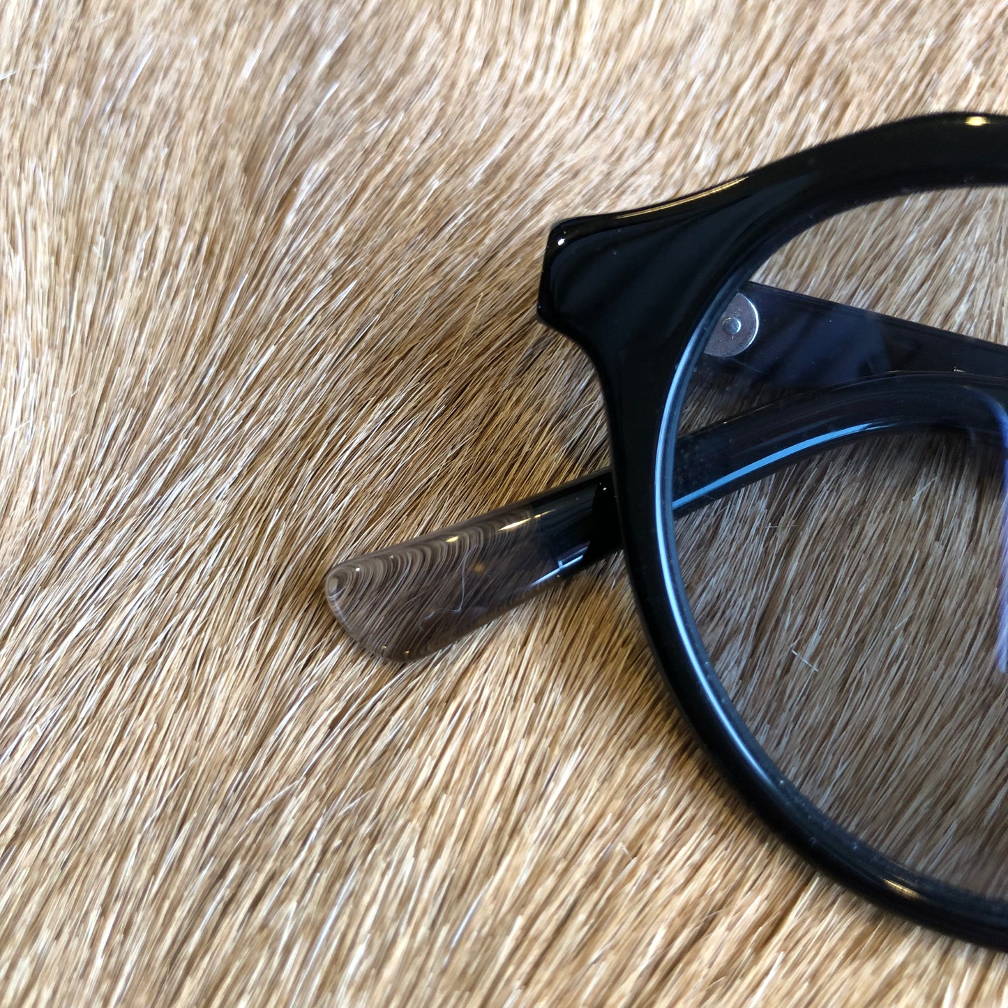 BM001 BLK / ICE GRY