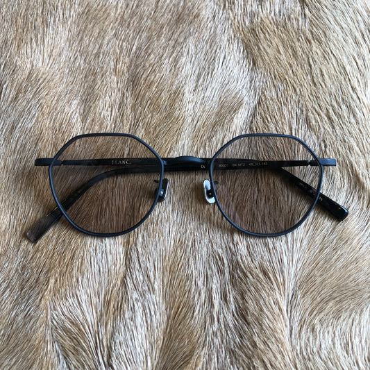 B0021 BLACK MAT 2 / L.KHAKI