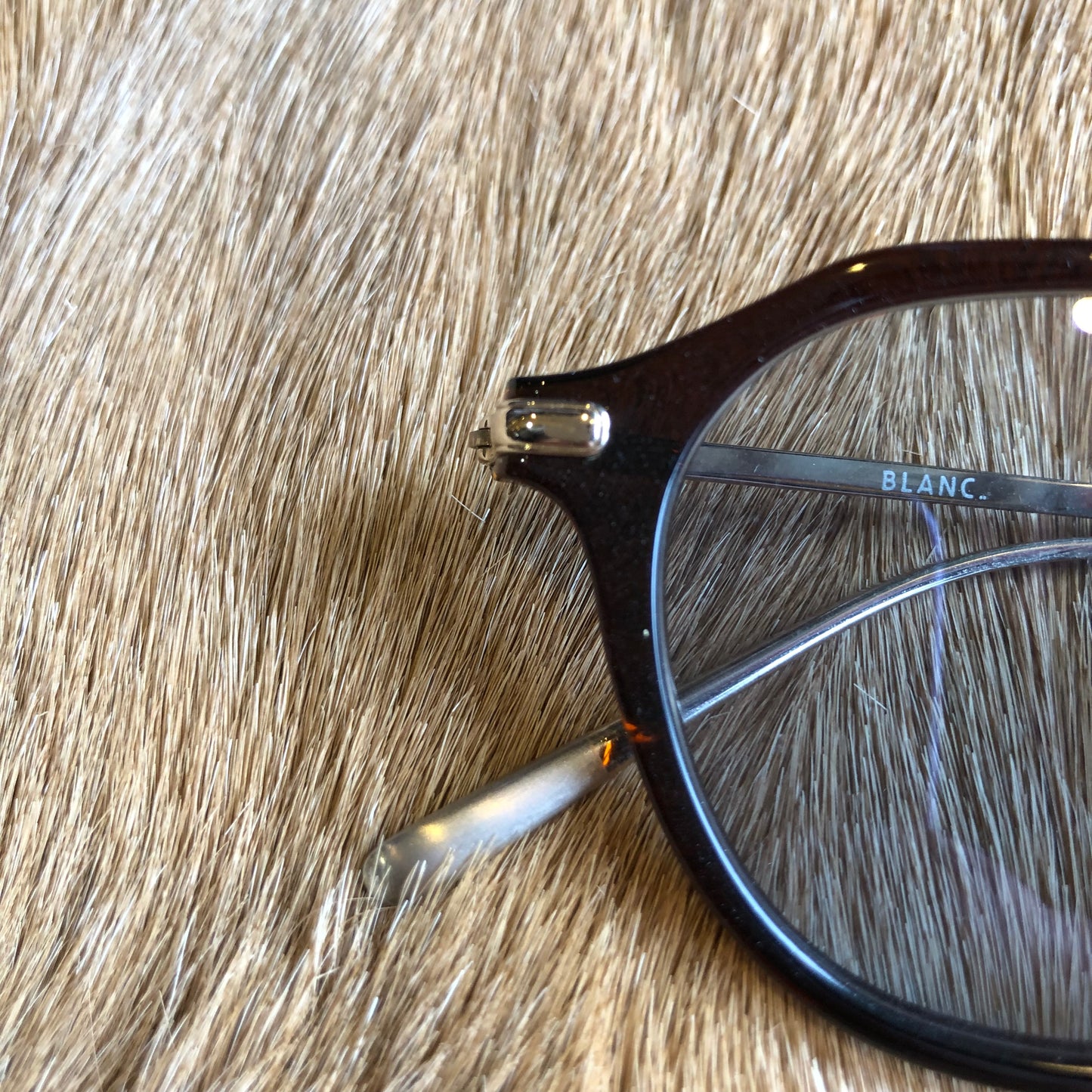 BM011 BROWN / ICE GRY