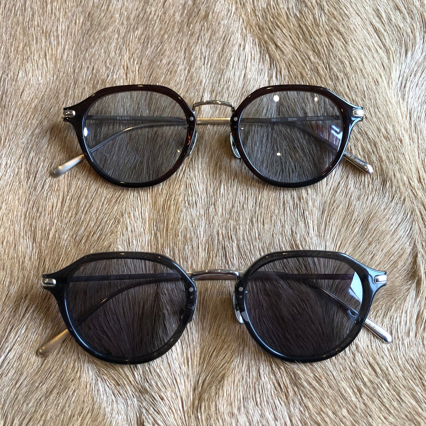 BM011 BROWN / ICE GRY