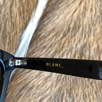 B0039 CLR BLK / TAN