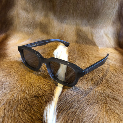 BE014 RHINO / M.GRY