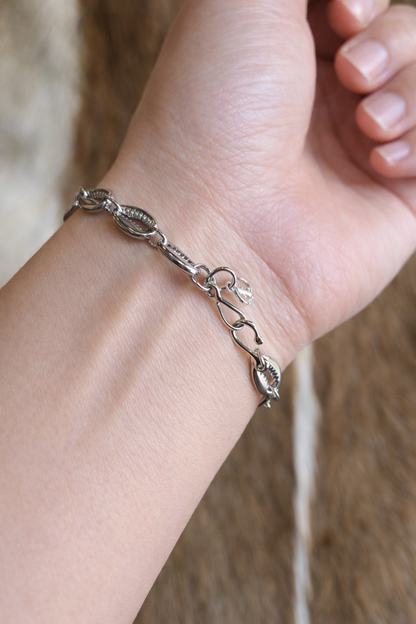 004122812 Shell Bracelet