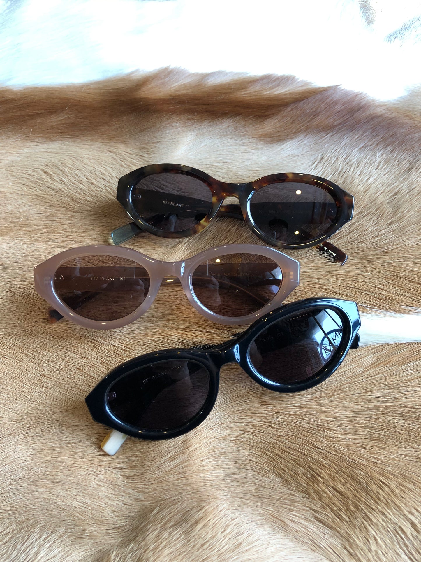BE015 ALMOND / L.BRN