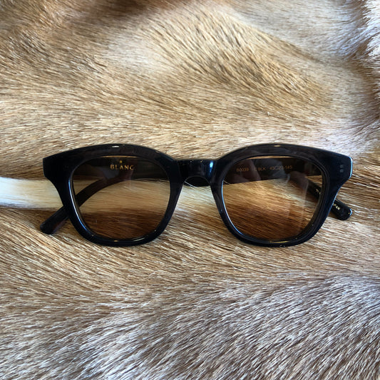B0039 CLR BLK / TAN