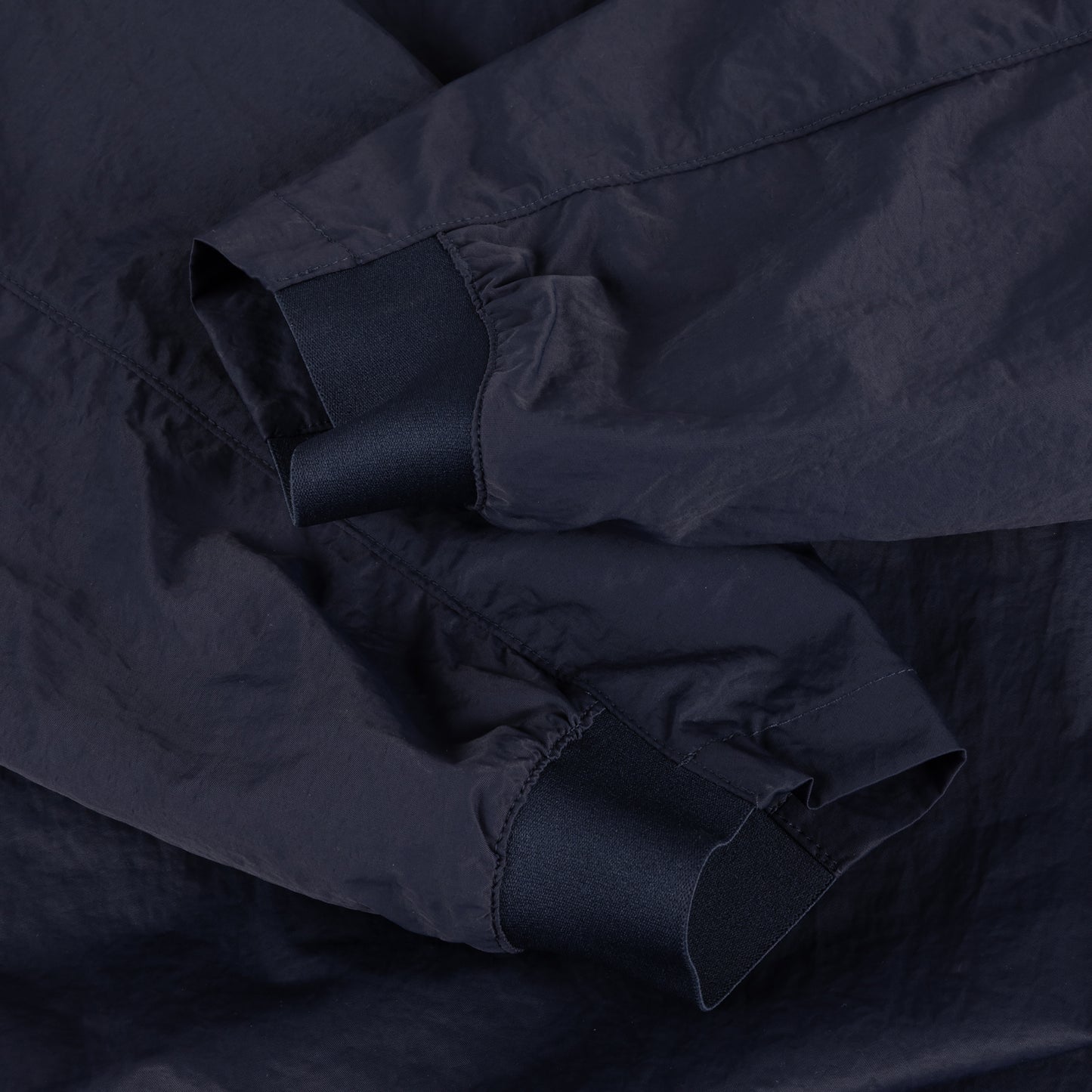 Crinkled Tech Windbreaker	Dark Navy
