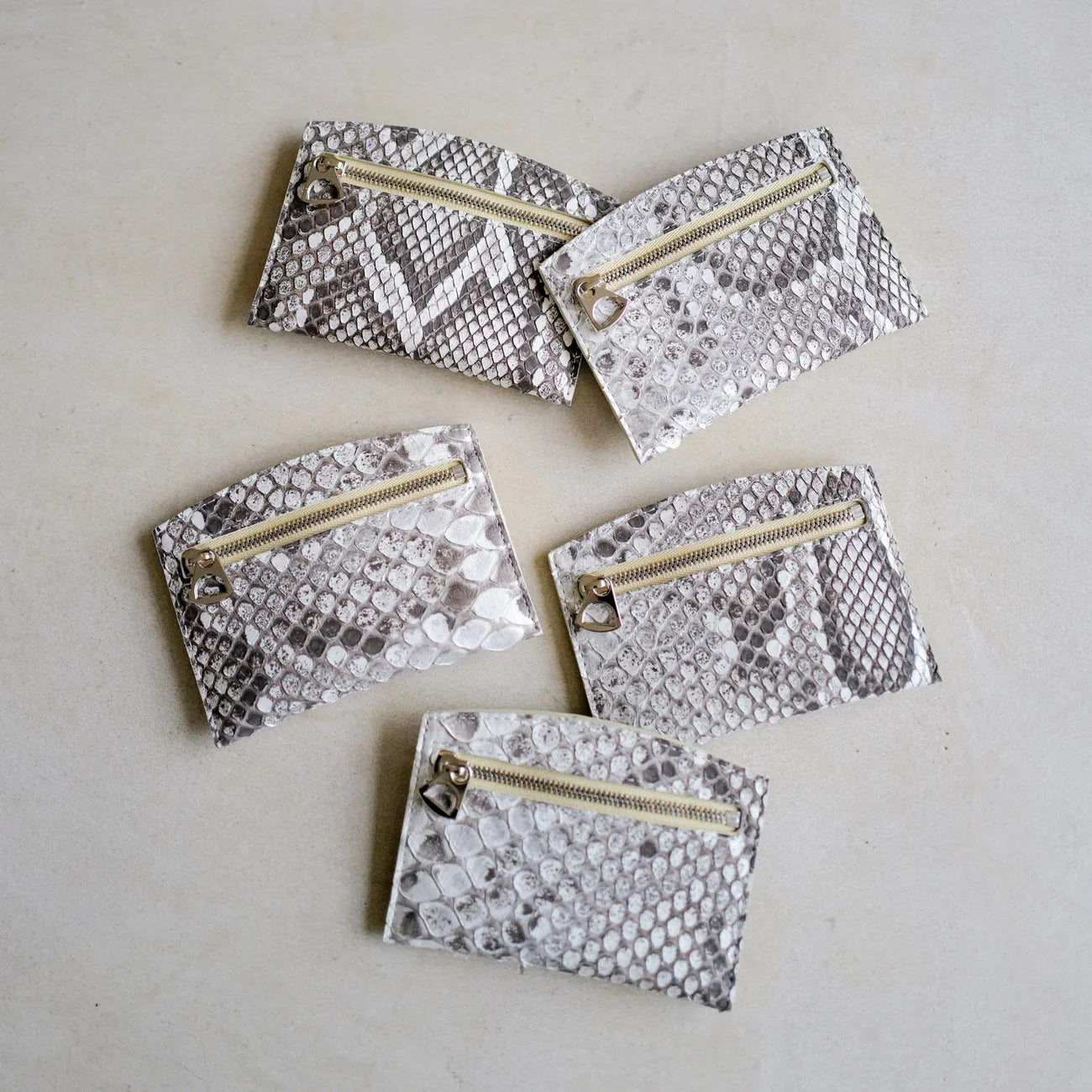 CRISTY SMART CARD WLT / MOLURUS WH/BK