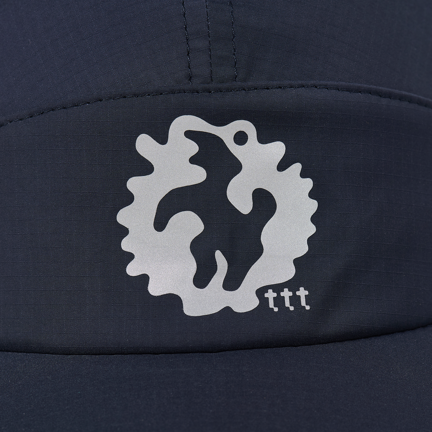 TTT15H009 TTT Clogged Bear Running Cap Metallic Navy / balck