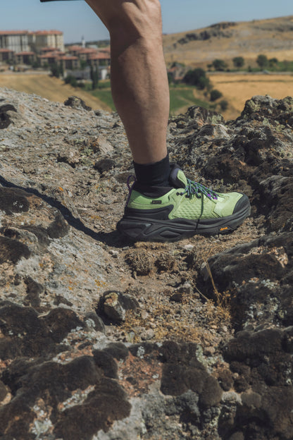 HOKA 『KAHA 3 LOW GTX TP』