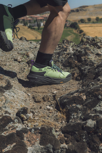 HOKA 『KAHA 3 LOW GTX TP』