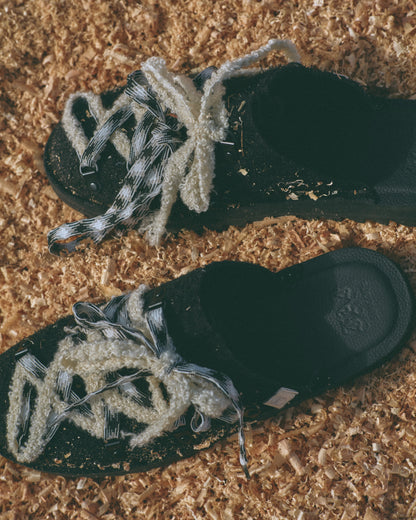 004122820 Suicoke